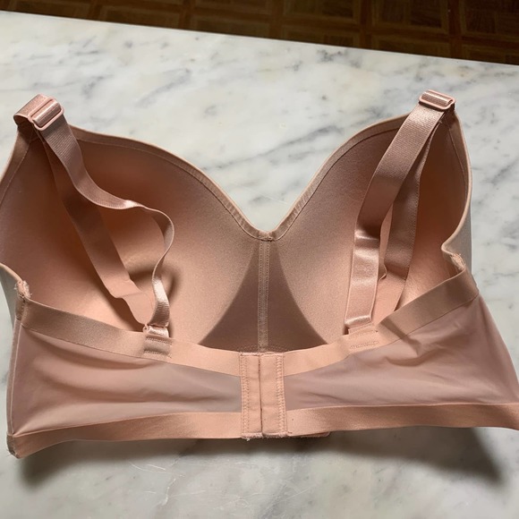 Vanity Fair Nearly Invisible Full Coverage Wirefree Bra 36DD pink 72200 - Picture 5 of 9